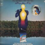 Apocalypse - MAHAVISHNU ORCHESTRA - 1974 | fusion | jazz-rock. Les musiciens du London Symphony Orchestra jouent derrière certains des plus grands musiciens de jazz du monde. Ils rencontrent le génie d'un grand musicien de jazz comme John MacLaughlin et créent une explosion de son qui est entendue dans le monde entier.