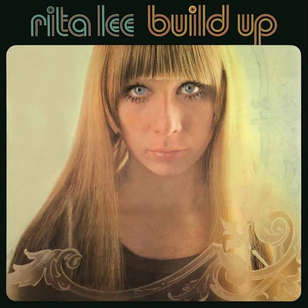 Build Up - Rita LEE - 1970 | pop | psychédélique. Cet album as toutes les caractéristiques sont ce qui fait qu'un album d'Os Mutantes se distingue des autres albums. Ce sont des qualités que tout bon album doit posséder.