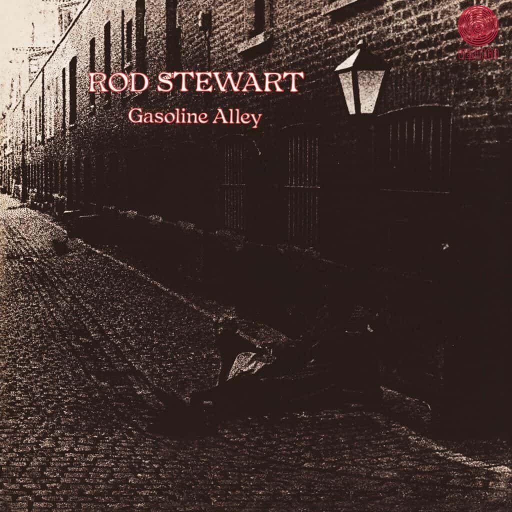 Gasoline Alley - Rod STEWART - 1970 | folk rock | hard rock | rock/pop rock.Rod Stewart crache juste ce qu'il faut dans le micro, et le tout est arrangé avec classe. Le genre d'album que vous voulez écouter avec une bière à la main.