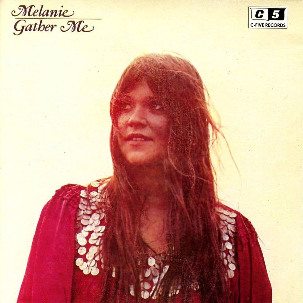 Gather Me - MELANIE - 1971 | folk | folk rock | pop | songwriter.Si vous aimez la bonne musique avec des paroles de qualité, ce sera un bon atout pour votre collection de vinyle.