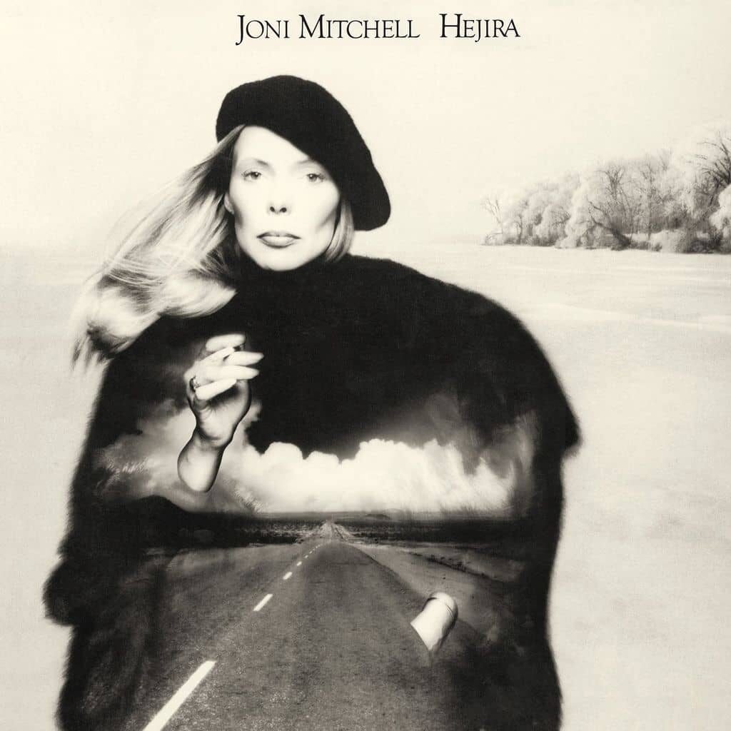 Hejira - Joni MITCHELL - 1976 | folk rock | jazz-rock | songwriter. La chanteuse, qui n'a jamais caché sa passion pour le jazz, plonge désormais plus profondément dans cet album.