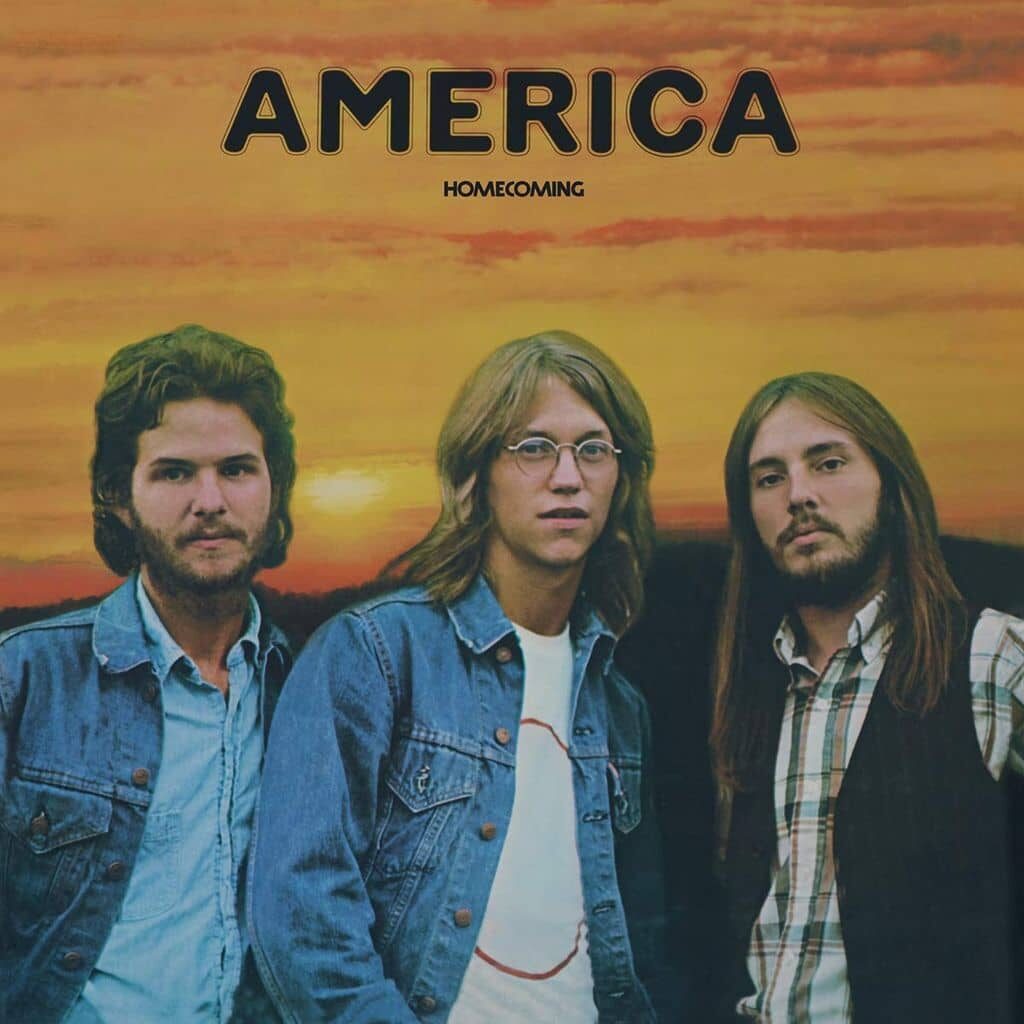 Homecoming - AMERICA - 1972 | folk rock | rock/pop rock | soft rock. Ces trois chanteurs ont des voix, des mélodies et des arrangements formidables. La façon dont ils s'harmonisent ensemble est tout simplement super-calmante et super-revitalisante pour le moral.