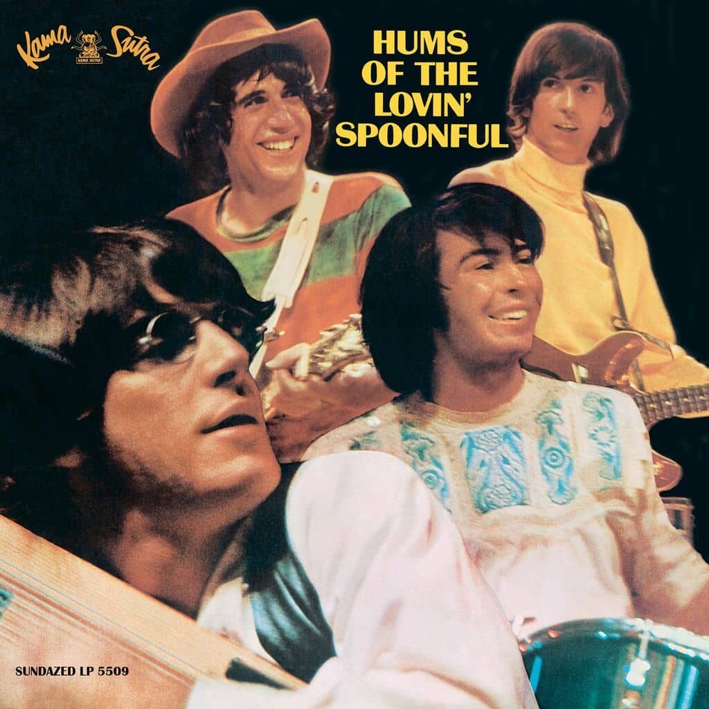 Hums of the Lovin' Spoonful - The LOVIN' SPOONFUL - 1966, folk rock, rock/pop rock. ce disque annonce de la légèreté, de l'imagination, de la bonne humeur, de la simplicité.