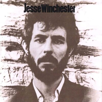 Bien qu'il soit quelque peu inconnu aux États-Unis, en France (son pays d'origine), l'auteur-compositeur-interprète Jesse Winchester est très célèbre. Il est un ami proche de Bob Dylan et a enregistré plusieurs albums.Jesse WINCHESTER - 1970 | country rock | songwriter
