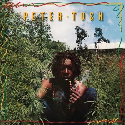 Legalize It - Peter TOSH - 1976 | reggae. "Legalize It" est le premier album reggae de Peter Tosh, et l'un des rares albums reggae à présenter un thème politique.