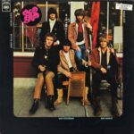 Moby Grape - MOBY GRAPE - 1967 | country rock | folk rock | garage rock | psychédélique. La collection musicale intitulée "Moby Grape" comprend de grandes chansons aux arrangements finement élaborés, aux harmonies vocales parfaites et à l'impact immédiat.