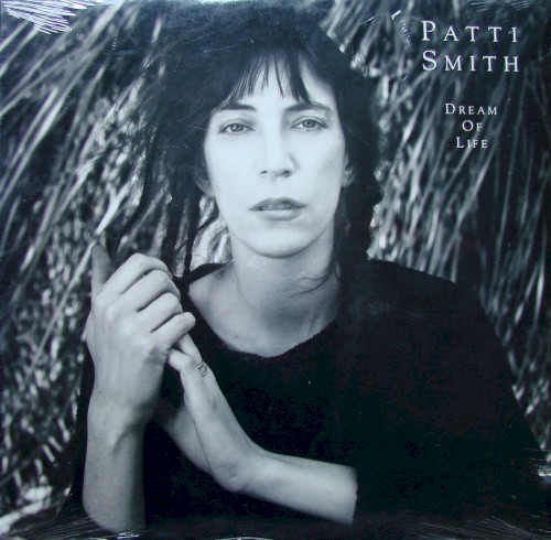 Pochette de Dream Of Life par Patti SMITH (1988)