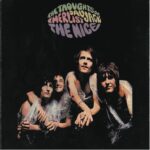 The Thoughts of Emerlist Davjack - The NICE - 1967 | progressive rock | psychédélique | art rock. les Nice étaient encore meilleurs quand ils mettaient en vedette le guitariste Davy O'List. Les chansons de cet album sont des pépites pop Psych, et les moments étrangement funky de leur passé s'infiltrent encore à travers l'éclat Psyché