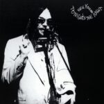 Tonight's the Night - Neil YOUNG - 1975 | country rock | folk rock | songwriter. C'est un disque solo et il va maintenant nous montrer qui il est, affirmer son style